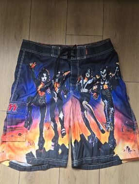 Dragonfly Clothing KISS "Destroyer" album cover board shorts Sz 34